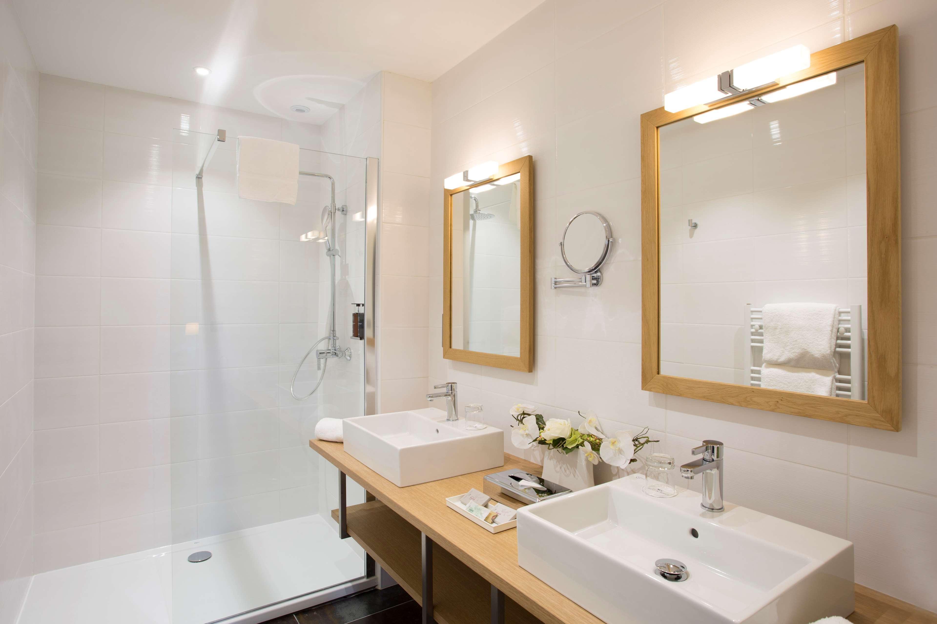 Le Tronchet  Hotel De L'Abbaye מראה חיצוני תמונה